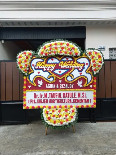 Papan Bunga Pernikahan genteng banyuwangi